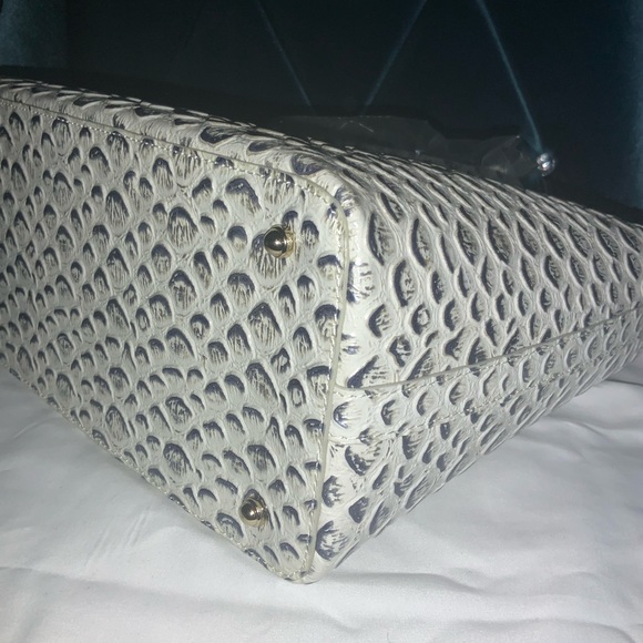 Brahmin Large Duxbury Zora Wallet 'Creme Vreeland' - Picture 8 of 12